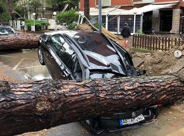 Photo of ქარიშხალი და ძლიერი სეტყვა ჩრდილოეთ იტალიაში, უამინდობა სამხრეთისკენ ინაცვლებს