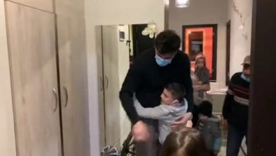 Photo of ალუაშვილების ოჯახი დღეს პირველად შევიდა ბინაში, რომელიც კახა კალაძემ საჩუქრად გადასცა (ვიდეო)