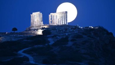Photo of „მარწყვის სავსე მთვარემ“ ათენის აკროპოლისი გაალამაზა (ფოტოები)