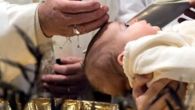 Photo of რელიგიური ექსპერიმენტი: სიცილიაზე ნათლიები 3 წლით აკრძალეს