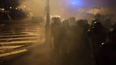 Photo of საფრანგეთში საპენსიო რეფორმის კანონპროექტის პარლამენტში კენჭისყრის გარეშე მიღების შემდეგ პარიზის ცენტრში მანიფესტანტებსა და პოლიციას შორის შეტაკებები მოხდა (ვიდეო)