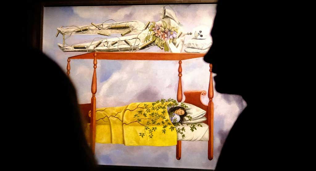 ფრიდა კალოს ნახატმა „სიზმარი(საწოლი)“ სოთბის აუქციონზე რეკორდი მოხსნა - ნახატი 47,35 მლნ ევროდ გაიყიდა.