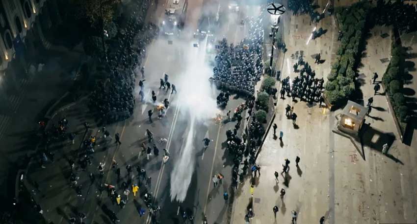 BBC: ხელისუფლებამ ქართველ მომიტინგეთა წინააღმდეგ შესაძლოა პირველი მსოფლიო ომის დროინდელი ტოქსიკური ნივთიერება გამოიყენა