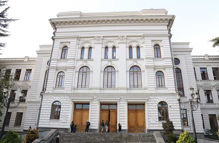 განათლების რეფორმა: თსუ-ის გაერთიანება სტუ-სთან - თსუ-ის მთავარი შენობა, პირველი კორპუსი