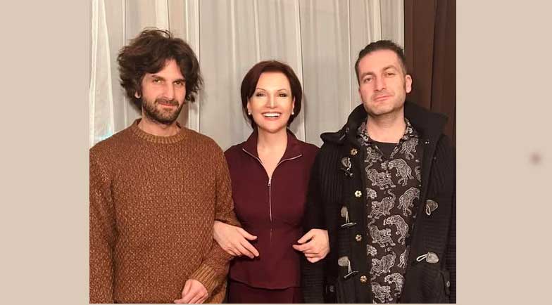 ანა ჯაბაური, ცოტნე გამსახურდიას მეუღლე, დემეტრე და ზვიად გამსახურდიებთან ერთად.